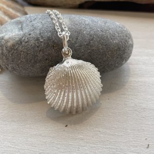 Clam Pendant Small
