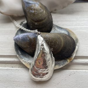 Mussel Pendant Large